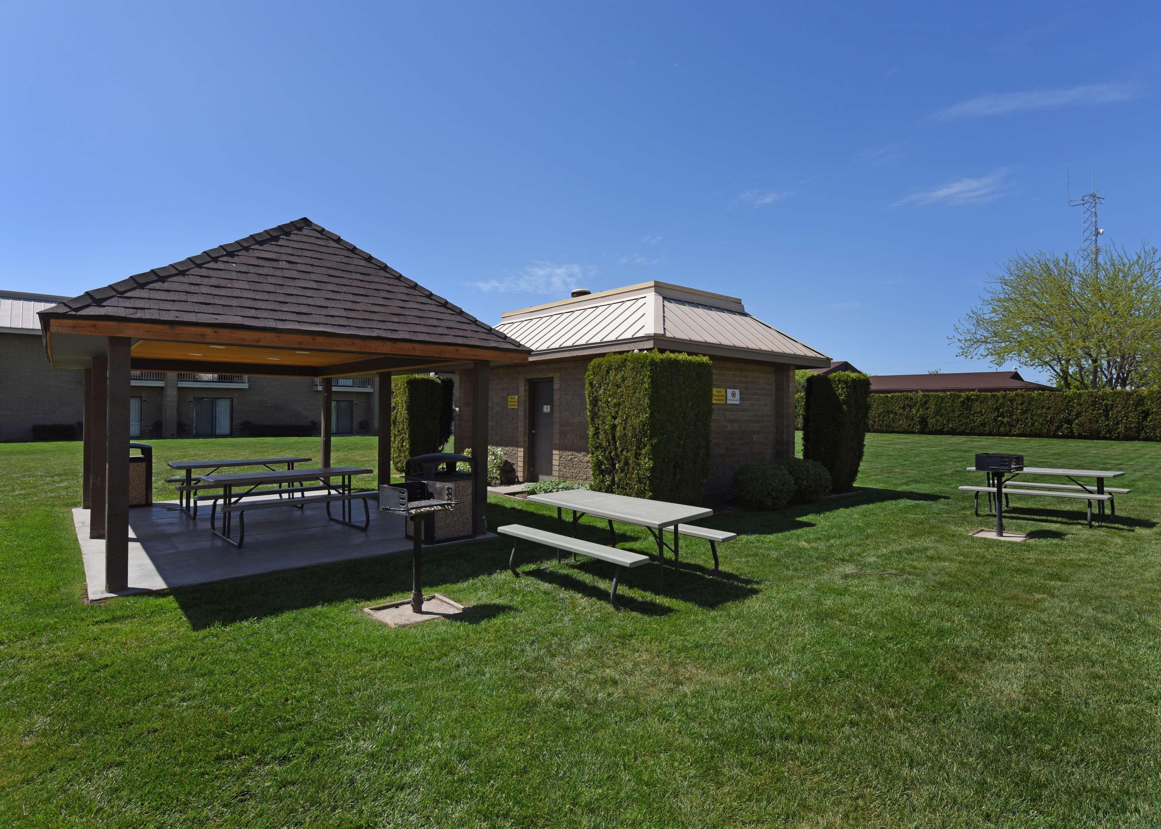 Best Western Plus Ahtanum Inn Union Gap Exterior photo